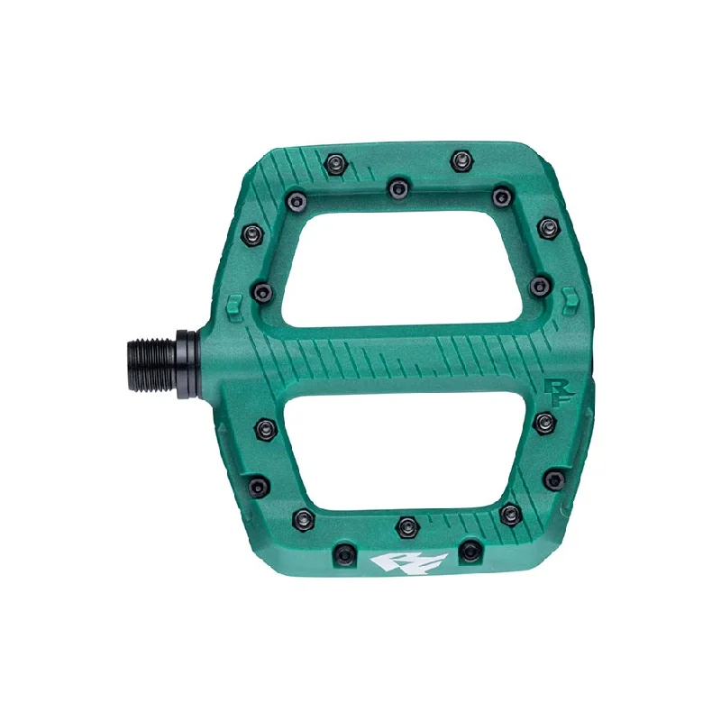 Bike frame clip-RaceFace Chester Pedals - Platform Composite 9/16" Large Green